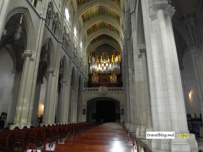Catedrala Almudena-vederi din interior