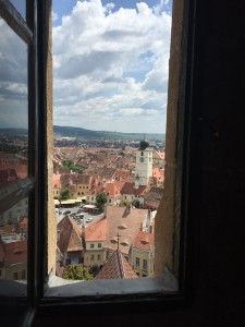Impresii din Sibiu: Vederi din Turnul Bisericii Evanghelice (o legendă)